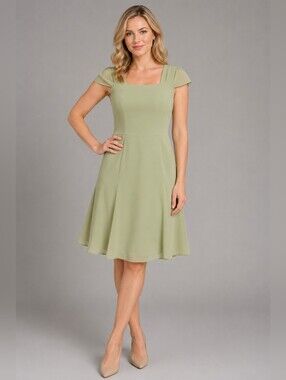 NWOT GREEN SUMMER DRESS